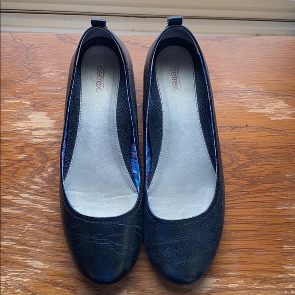 Aetrex Shoes - Worn once Aetrex Flats